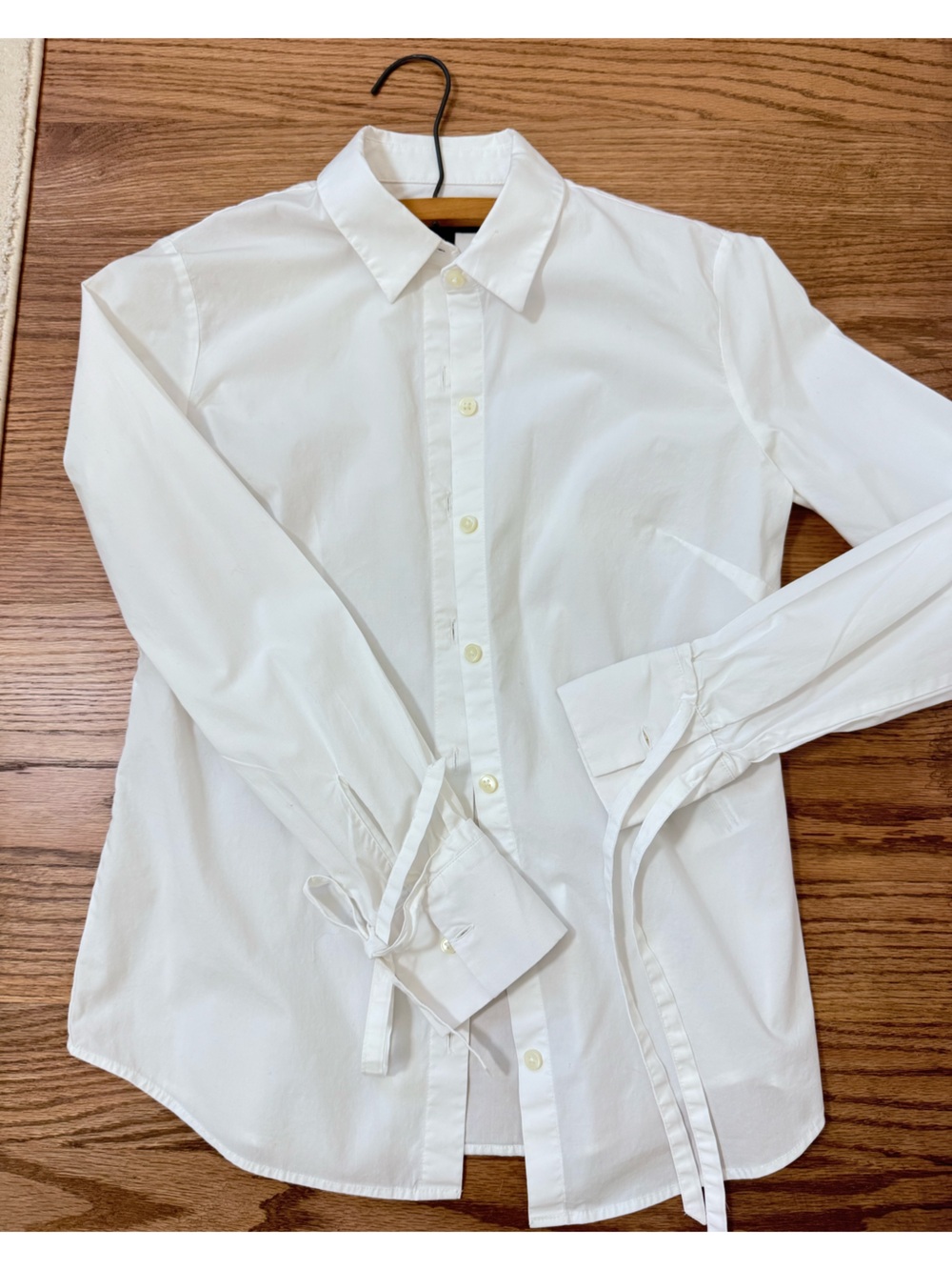 Banana Republic White Tie-Cuff Button-Up Shirt